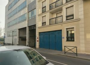 Place de parking à louer : 5 Rue Francis de Pressensé, 92800 Puteaux, France