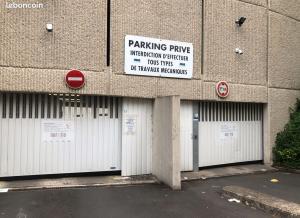 Place de parking à louer : 5 Rue Charles Gounod, 94000 Créteil, France