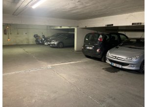 Place de parking à louer : 10 Rue Marie-Éléonore De Bellefond, 75009 Paris, France