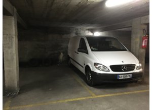 Location de Parking abrité : 61 Rue Saint-Fargeau, 75020 Paris, France