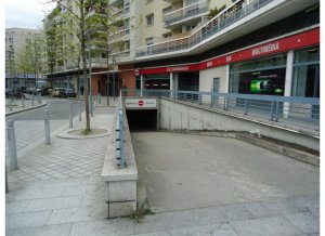 Place de parking à louer : 6 Rue Nadia Guendouz 93400 Saint-Ouen