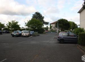 Place de parking à louer : 361 Chemin de Leysotte, Villenave-d'Ornon, France