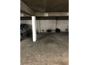 Place de parking à louer : 2 Rue Vergniaud, Paris, France