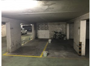 Place de parking à louer : 6 Rue Massenet, Nice, France