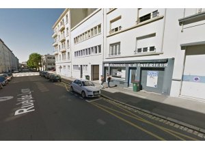 Place de parking à louer : 65 Rue de Lyon, Brest, France