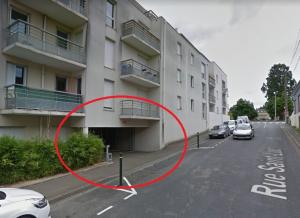 Place de parking à louer : 173 Rue de Paris, 53000 Laval, France