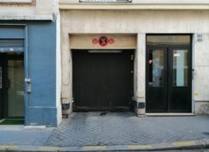 Place de parking à louer : 12 Rue Ernestine, Paris, France