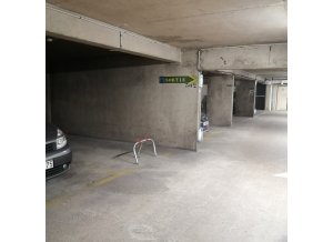 Place de parking à louer : 78 Rue Vitruve, 75020 Paris, France