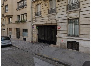 Place de parking à louer : 15 Rue Lord Byron, 75008 Paris, France