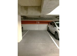 Location de Parking abrité : 56 Rue De Saget, 33800 Bordeaux, France