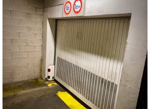 Place de parking à louer : 24 Allée Jean Rostand, 91000 Évry-Courcouronnes, France