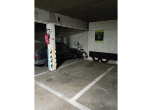 Place de parking à louer : Allée Du Grand Mail, 37700 Saint-Pierre-des-Corps, France