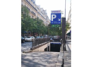 Location de Parking abrité : 100 Avenue Victor Hugo, 75116 Paris, France